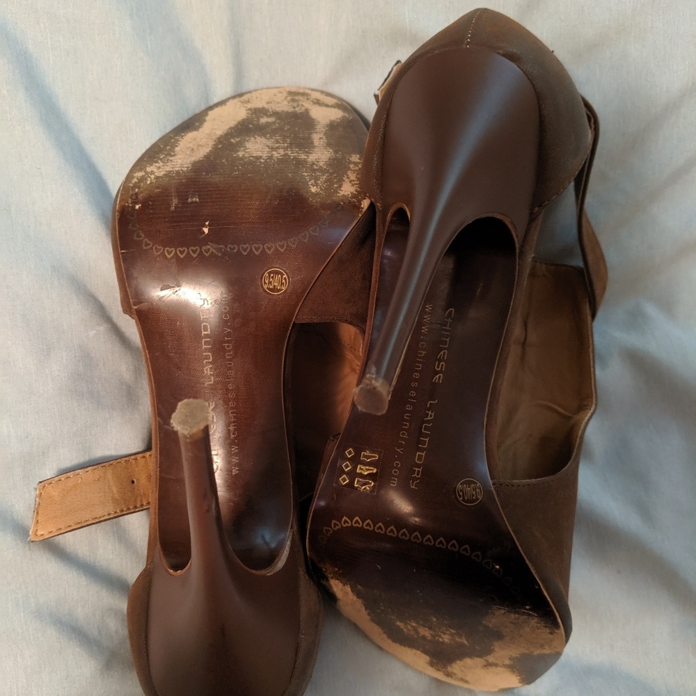 Shoes - Picture 3 of 3